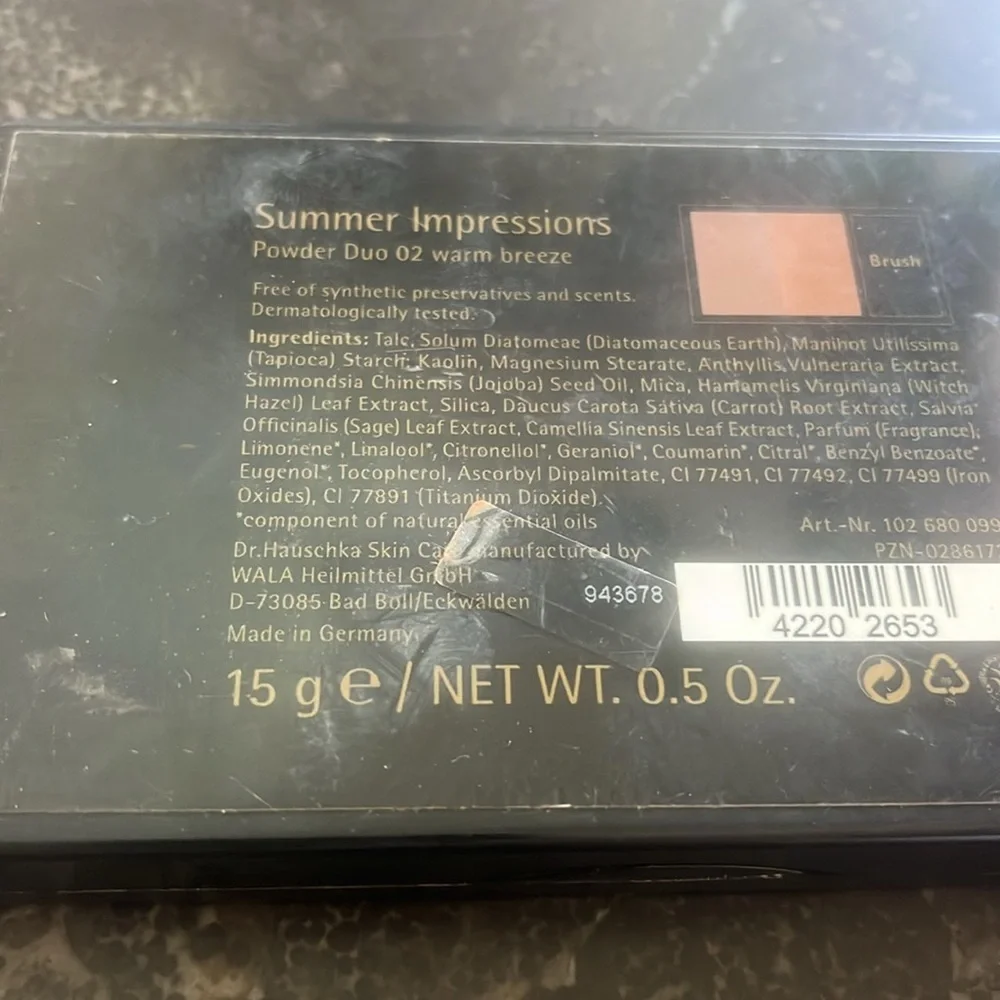 Dr. Hauschka powder duo 02 warm breeze, summer impressions bronzer.